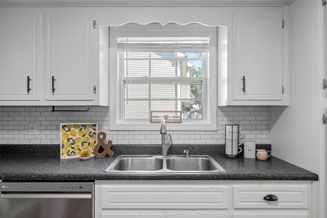 Building Photo - 3793 McAllister Dr