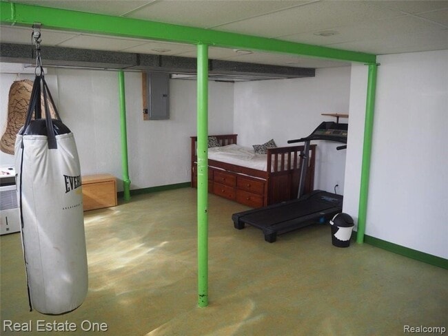 Building Photo - 5837 Folkstone Dr