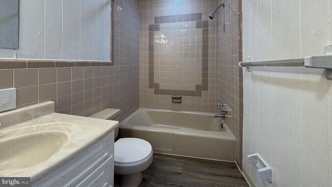 Building Photo - 2607 S 62nd St