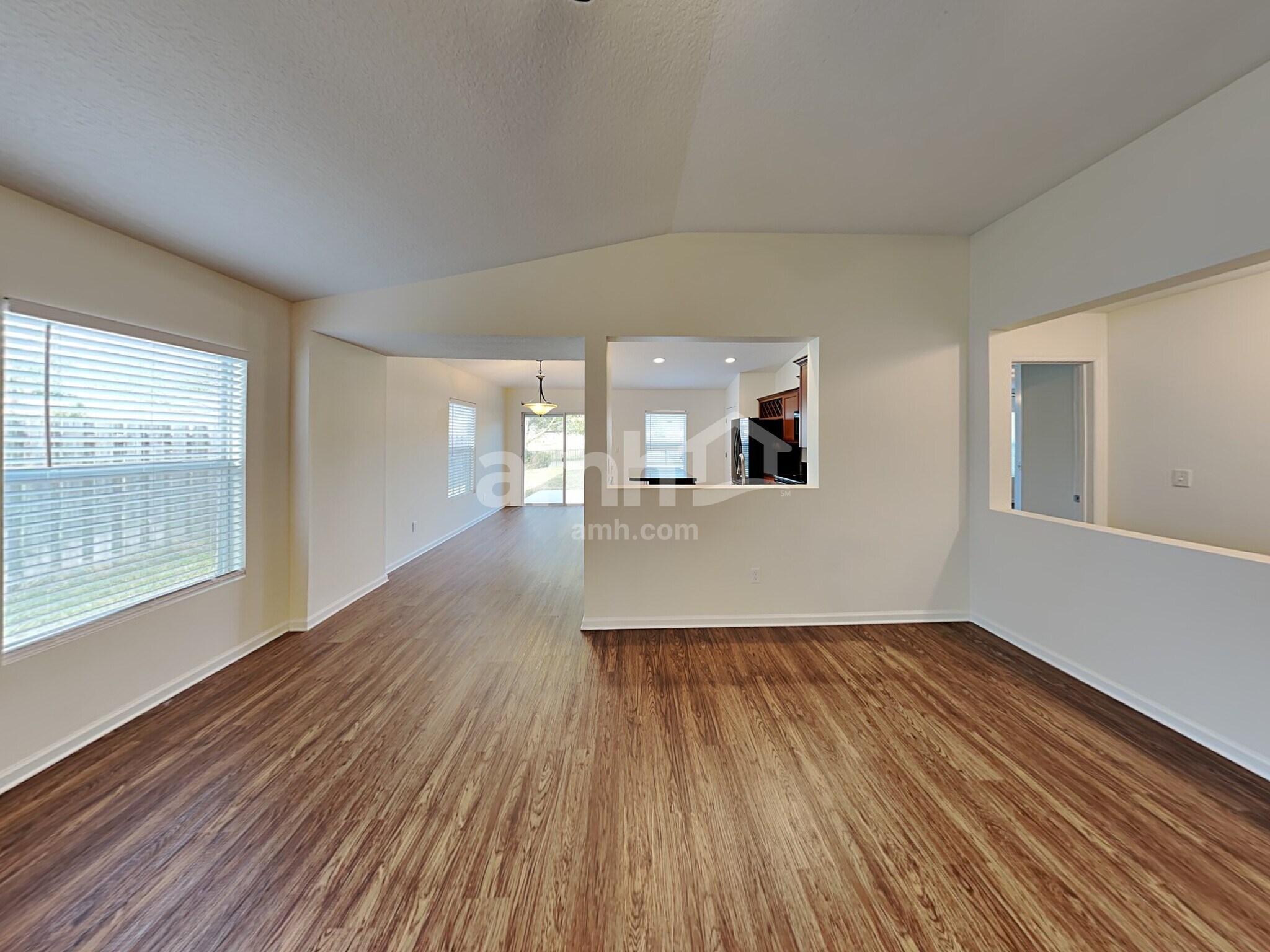 Building Photo - 196 Straw Pond Way