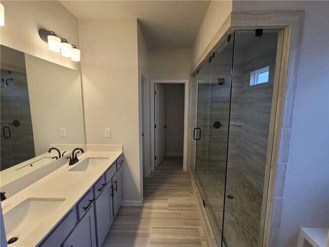 Building Photo - 2036 Westfall Wy