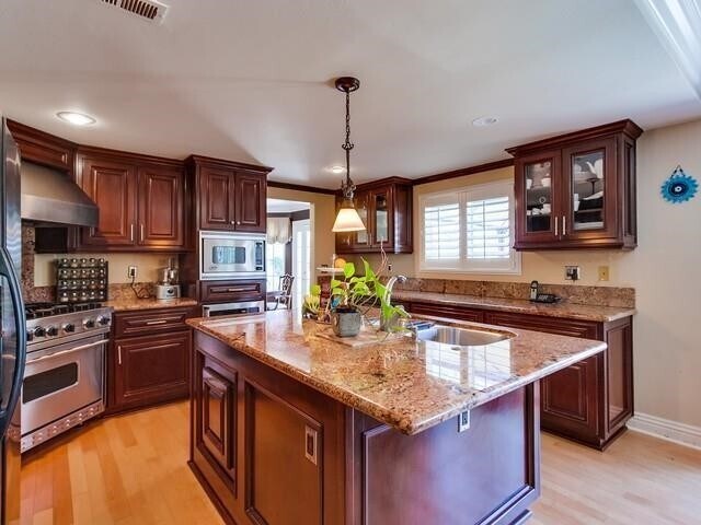 Building Photo - Beautiful Avocado Highlands Home For Lease