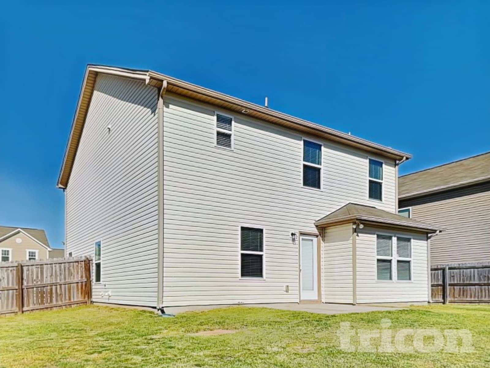 Building Photo - 1704 Sawtooth Ct