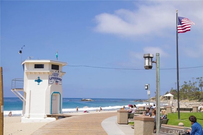 Building Photo - 358 Cliff Dr