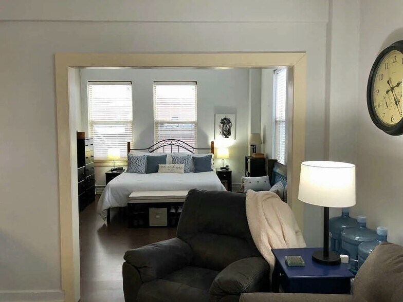 Corner unit has great lighting - 21 N Last Chance Gulch