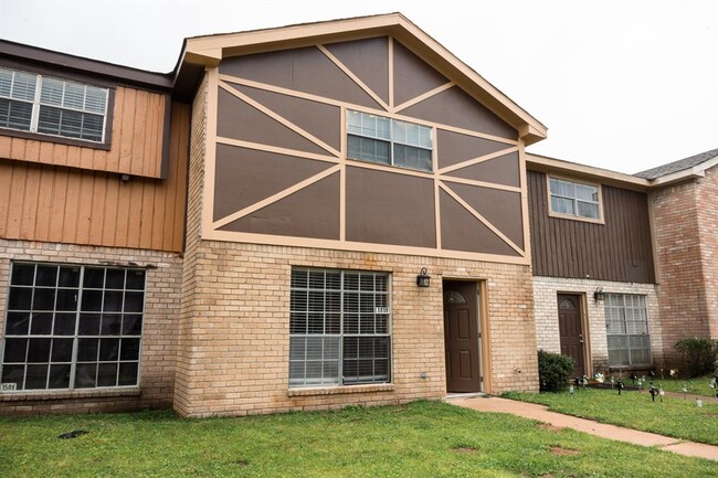 Building Photo - 1510 Eagle Lake Rd