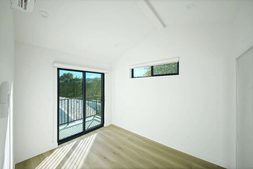 Building Photo - 4935 Cloud Ave