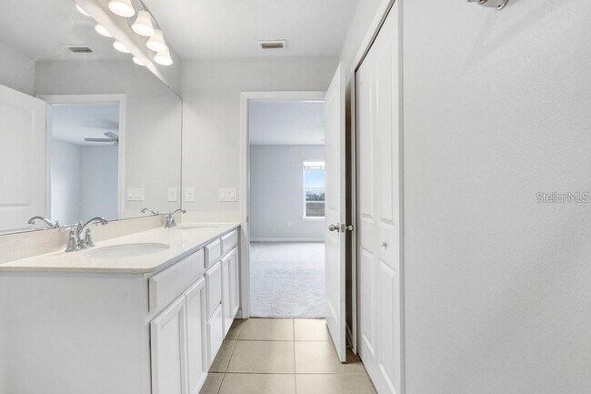 Building Photo - 10976 Verawood Dr