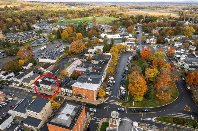 Building Photo - 16 College St