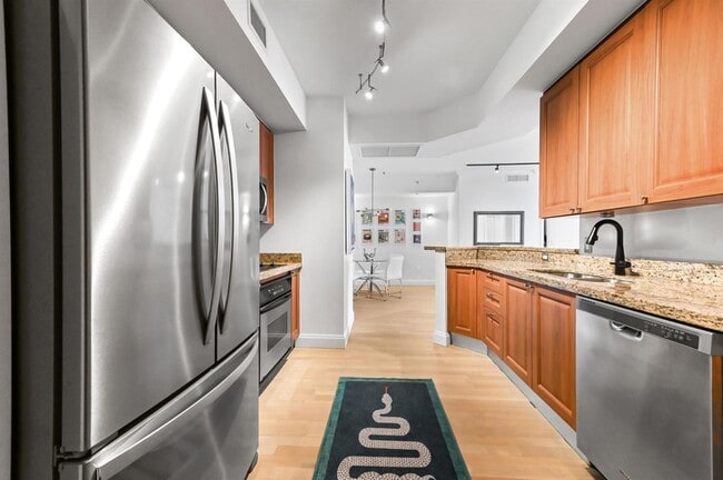 Building Photo - 350 SE 2nd St