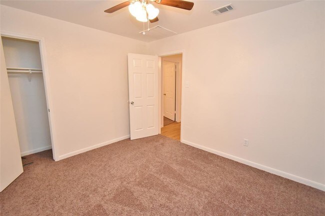 Building Photo - 14039 Eagle Pass St