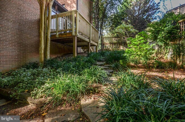 Building Photo - 7212 Grubby Thicket Way