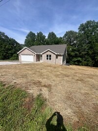 Building Photo - 15 Hillcrest Dr