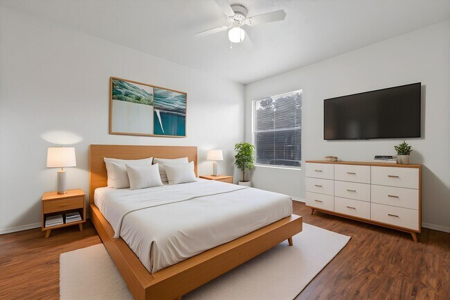 Building Photo - Langtry Apartments- 2 Bedroom 2 Bathroom