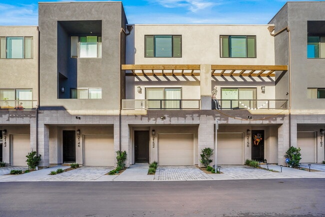 Building Photo - 2152 Senita Dr