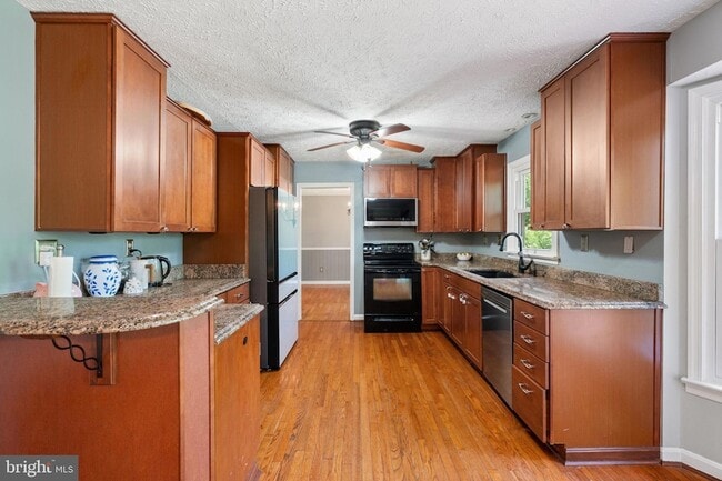Building Photo - 127 Pilgrim Cove