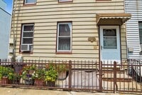 Building Photo - 438 2nd St