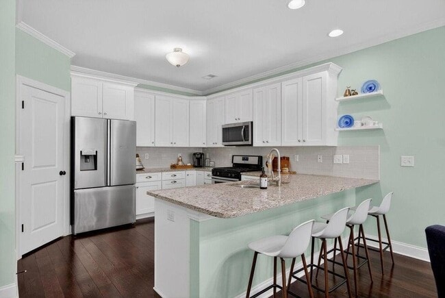 Building Photo - 1694 Sparkleberry Ln