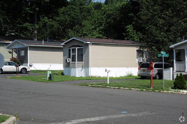 Building Photo - Spring Valley Village