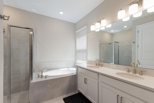 Building Photo - 9312 Tequila Sunrise Dr