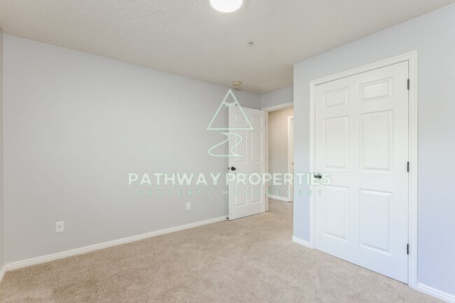 Building Photo - Discover Your Dream Home In Eagle Mountain...