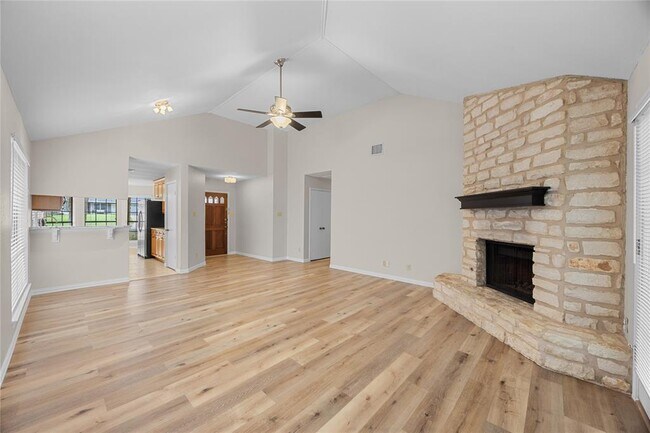 Building Photo - 2608 Water Well Ln