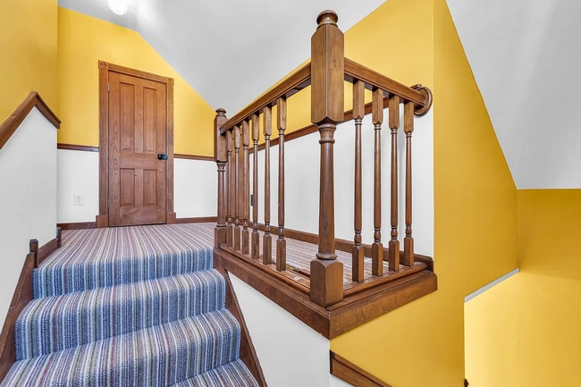 Building Photo - NEW LISTING-5 bedroom, 3 bathroom farmhouse-DeLand, Illinois