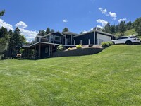 Building Photo - 3213 Hemlock Ct