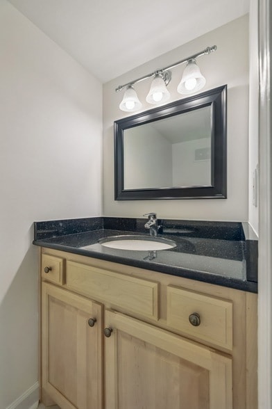 Building Photo - 219 Fairmont Ct