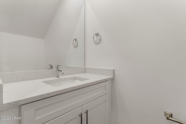 Building Photo - 6997 Patronis Dr