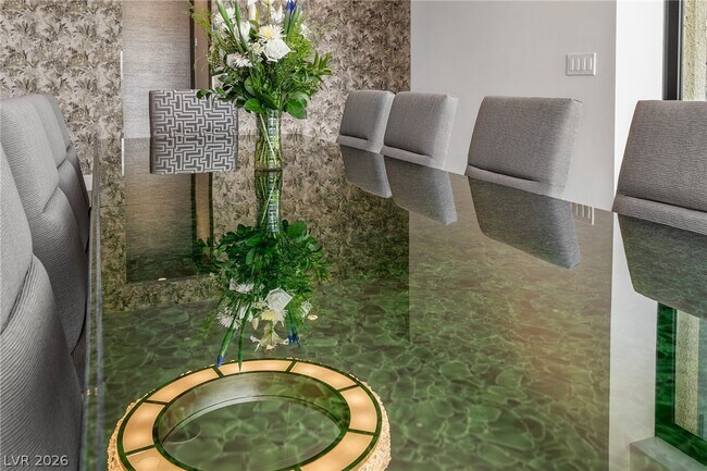 Building Photo - 804 Dragons Eye Dr