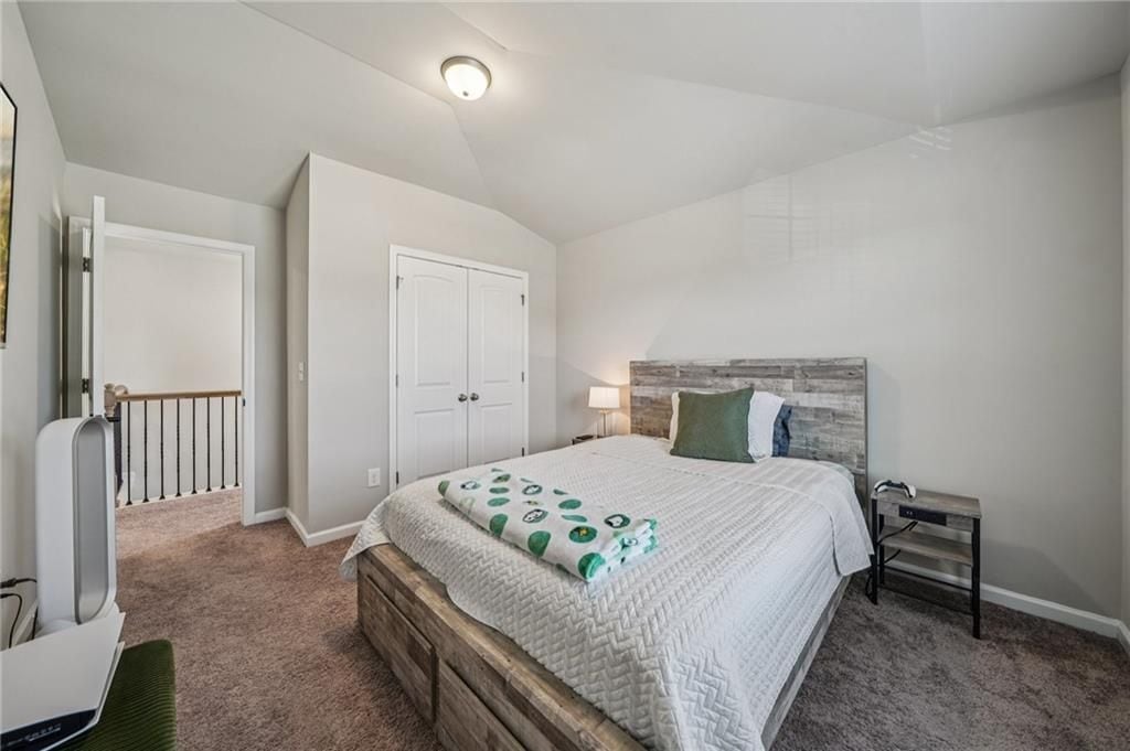 Building Photo - 120 Cabin Way