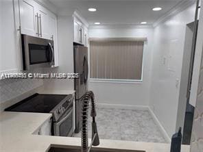 Building Photo - 3571 Inverrary Dr