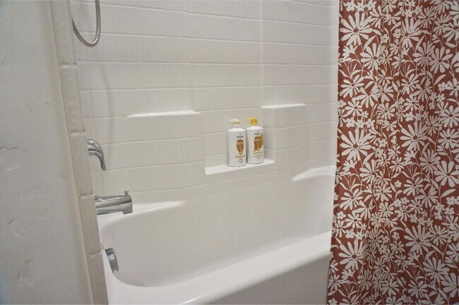 Building Photo - 5553 E Bollo St