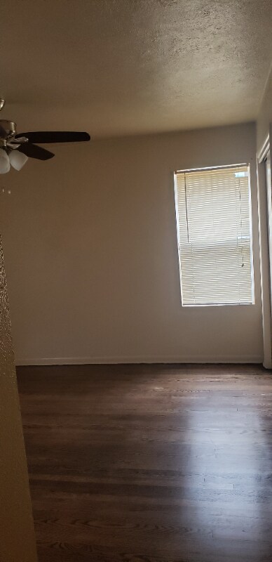 Building Photo - 1842 NE 48th St