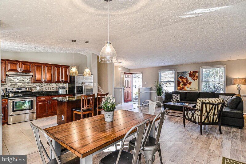 Primary Photo - 1825 Clovermeadow Dr