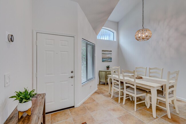 Building Photo - 705 Sea Oats Dr