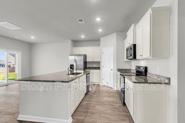 Building Photo - 151 Morning Vw Wy