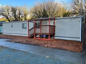 Building Photo - Newly Remodeled Manufactured Home