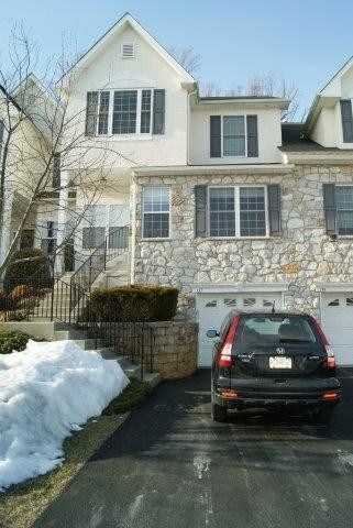 Building Photo - 157 Madison Way