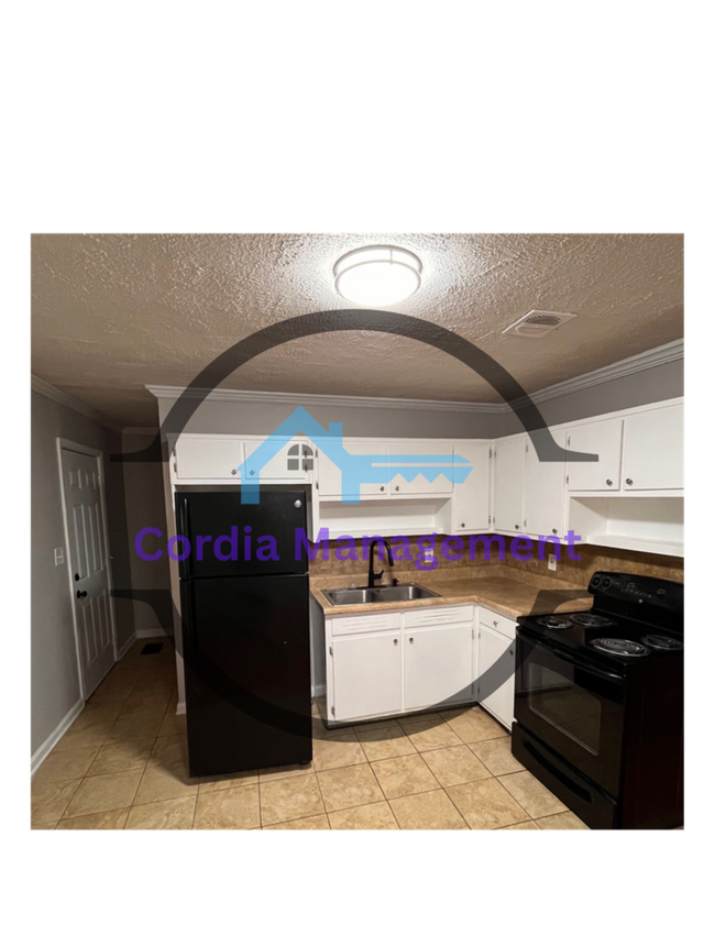 Building Photo - ALL ELECTRIC 3 BR 1.5 Bath Home in College...