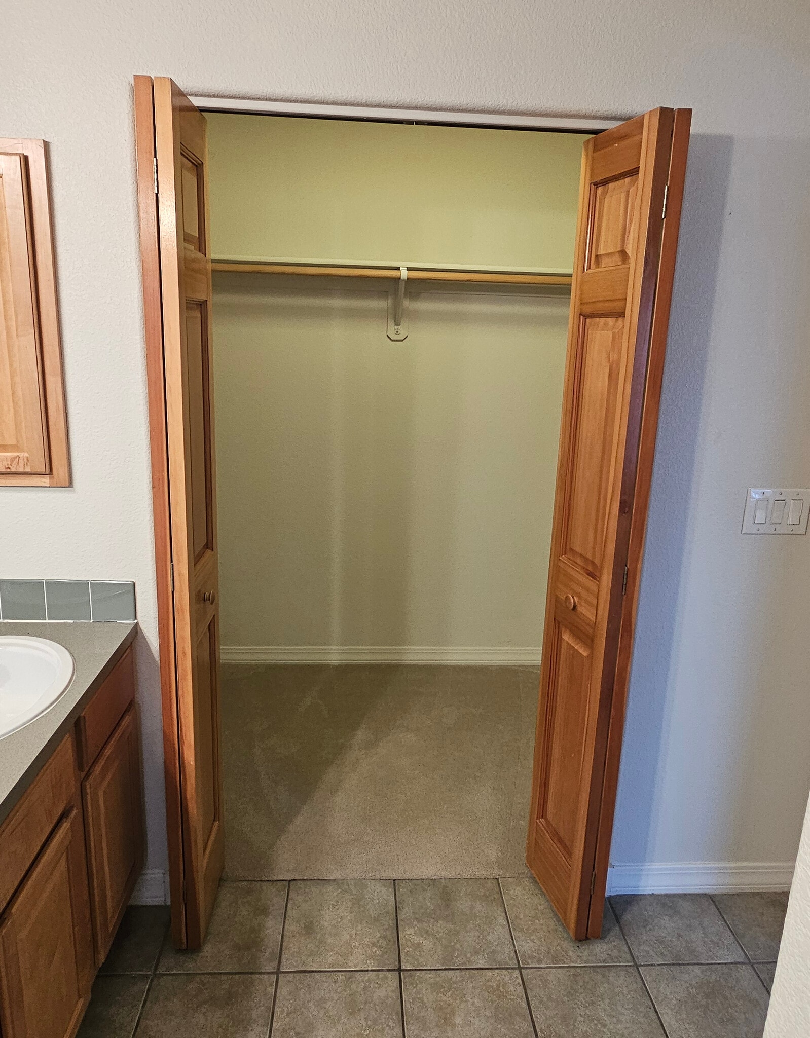 Master Bathroom Walk-in Closet - 5220 Boardwalk Dr