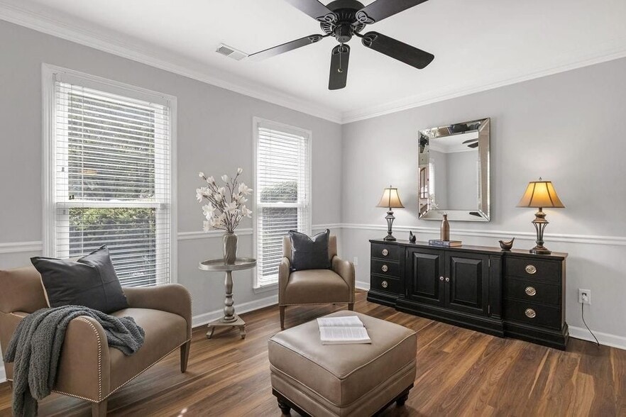 Building Photo - 3247 Blackstone Run