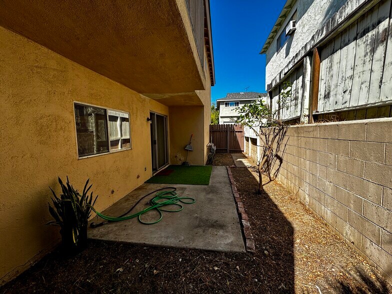 Building Photo - 1601 Via Mirada