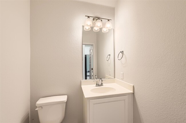 Building Photo - 7601 Frida Bend