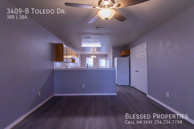 Building Photo - 3409 Toledo Dr
