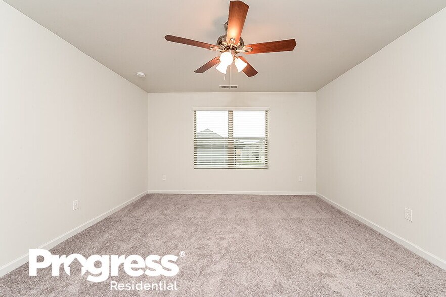 Building Photo - 445 Culloden Moor Dr