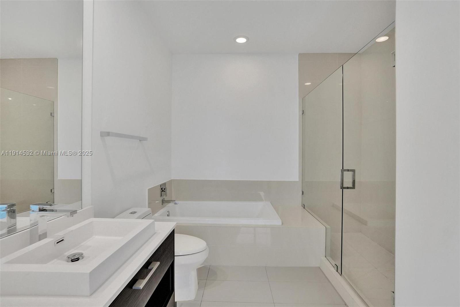 Building Photo - 55 SW 9th St