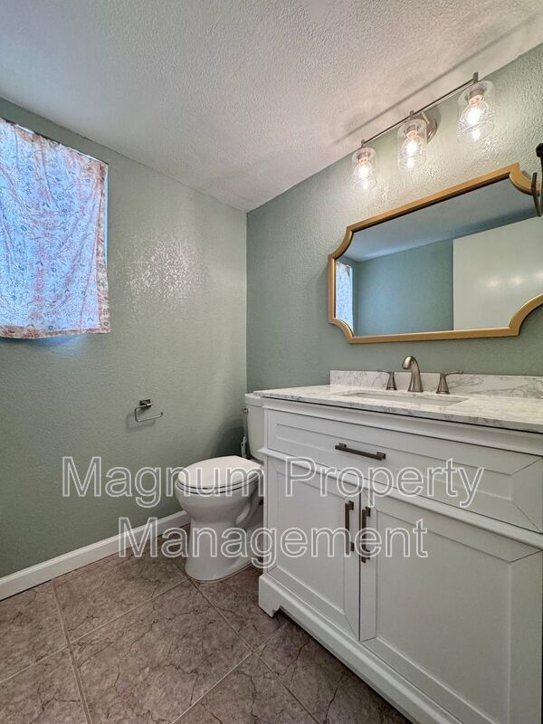 Building Photo - 24453 Jacarte Dr