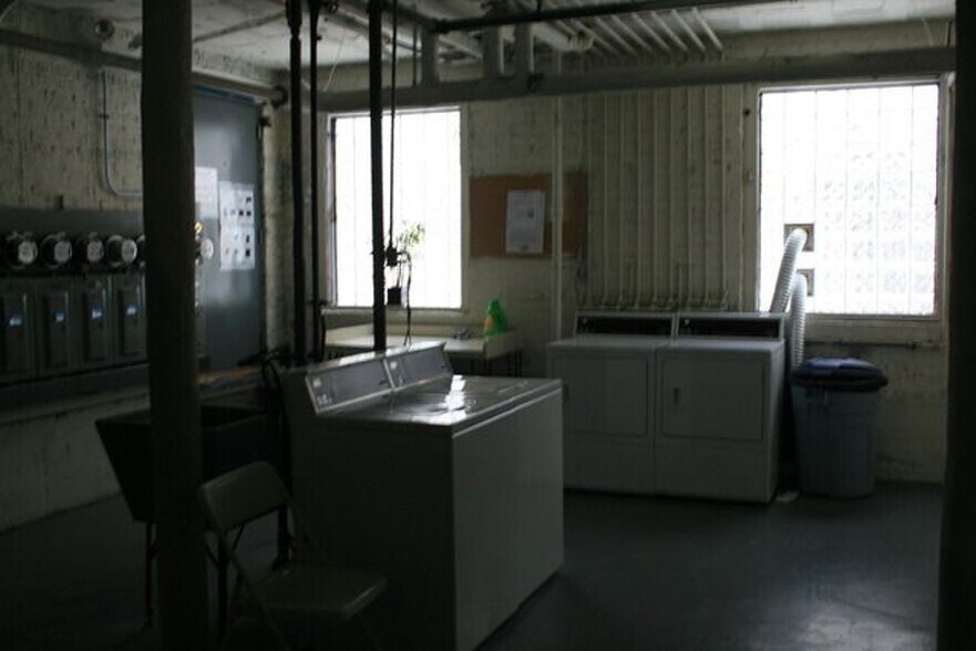 Building Photo - 408 Ridge Ave